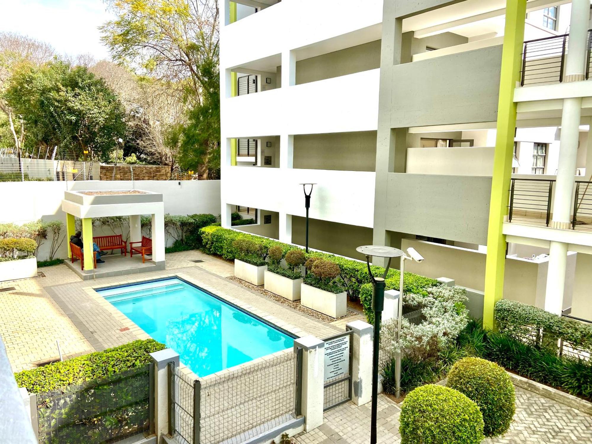 Bb Hers Sunshine Apartment Johannesburg Exterior photo